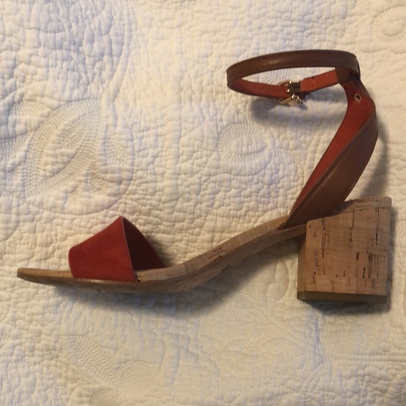 Coach size 8.5 orange & tan sandals - Picture 4 of 11